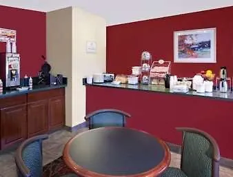 Super 8 By Wyndham Mt. Pleasant 