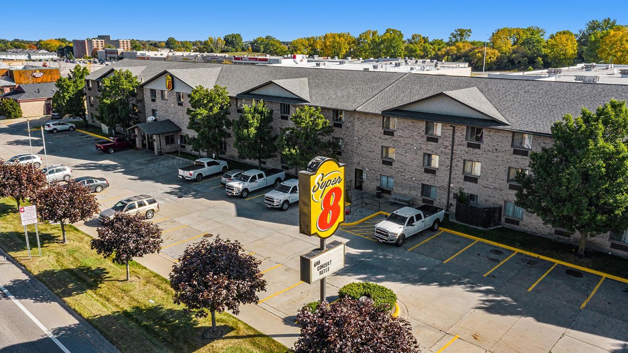Hotel Super 8 By Wyndham Mt. Pleasant Mount Pleasant